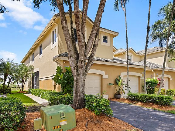 2nd image of 2361 Pasadena Way