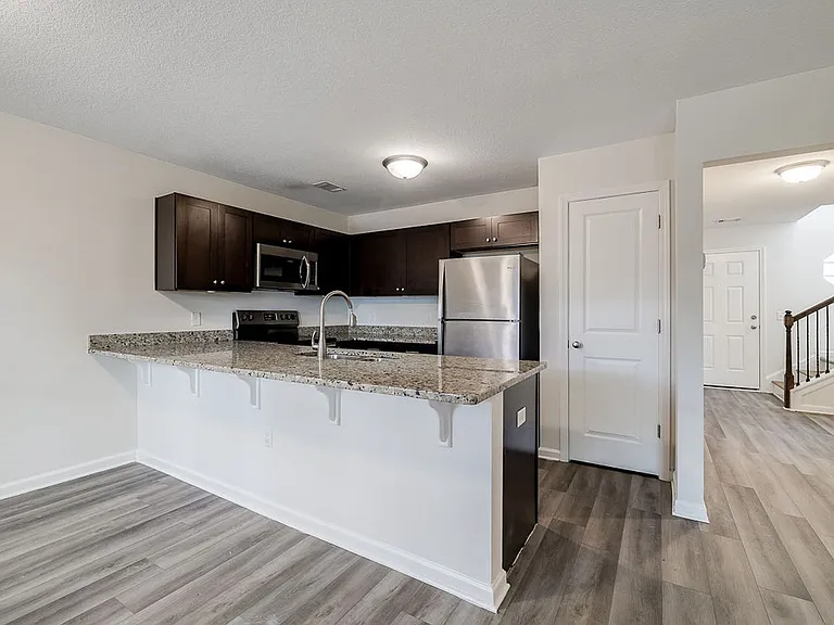 176 Barfield Way — Photo 6