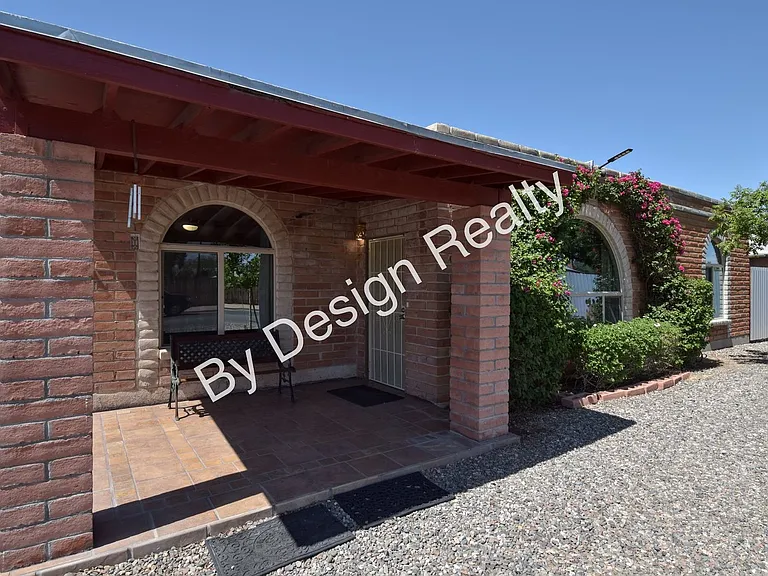 361 E Calle Arizona — Photo 4