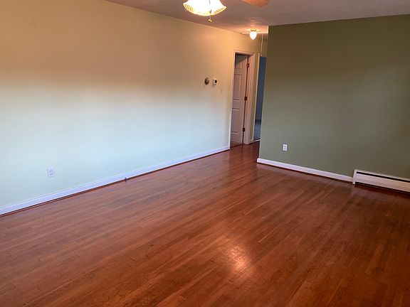 2nd image of 415 Sandston Ave