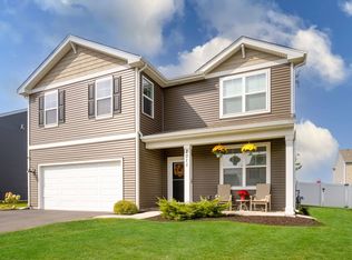 2011 Magnolia Ln, Wonder Lake, IL 60097