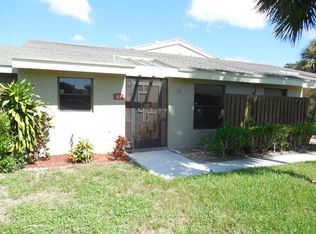 81 Meadows Dr, Boynton Beach, FL 33436