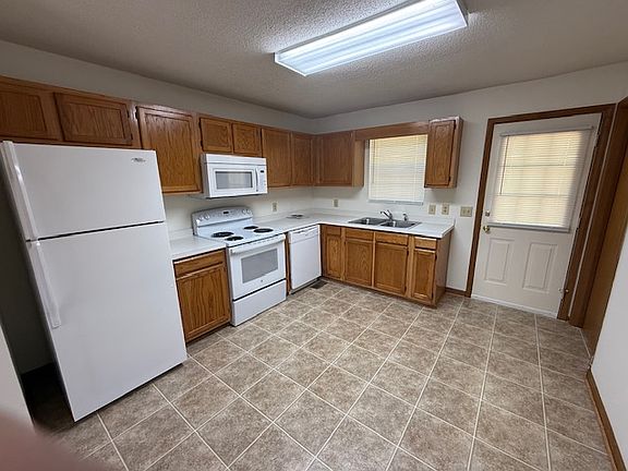3rd image of 608 Lincoln Ave