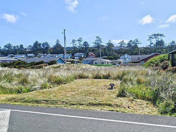 2nd image of 2005 NW Catamaran St