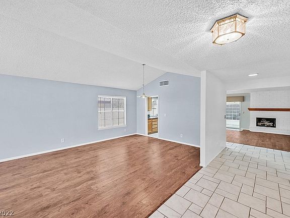 4th image of 6521 Peppermill Dr