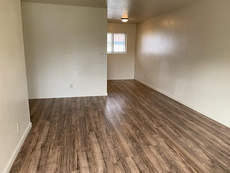 120 E Fairmont Ave #8 — Photo 5