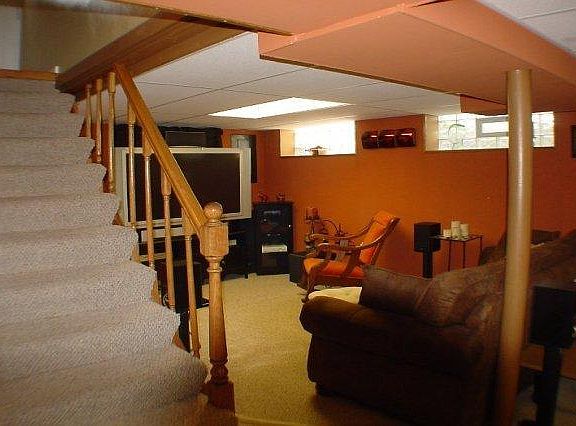 5th image of 328 N 115th St