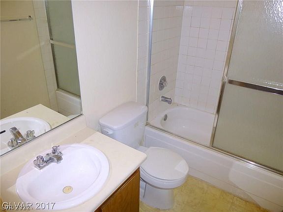 5th image of 4694 Leeann Ln