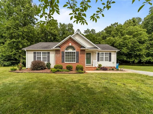 1383 Deercroft Ct, Graham, NC 27253