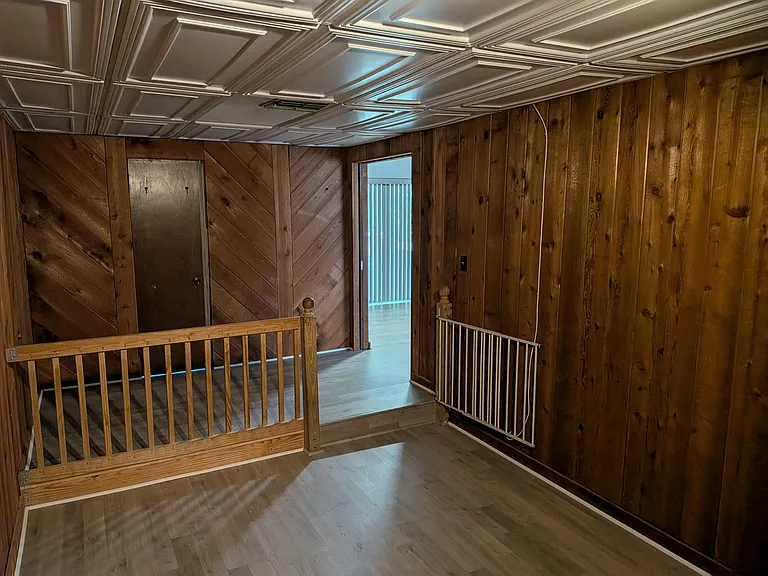 10981 Village Green Ave — Photo 35