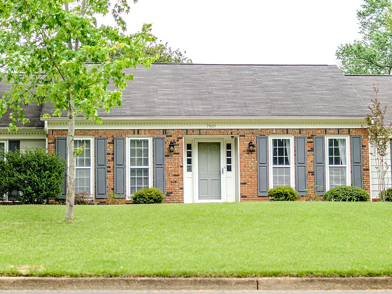 7969 Cross Ridge Dr — Photo 1