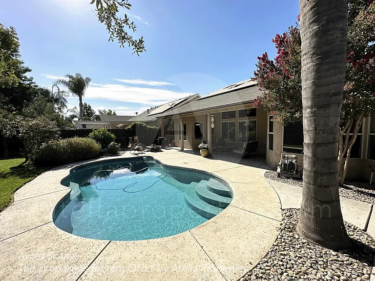 5033 W Wren Ave — Photo 5