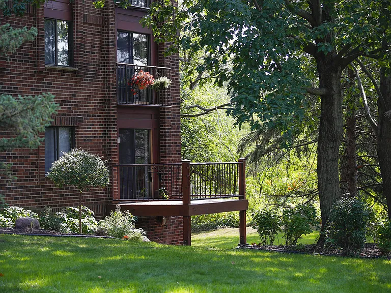 Oak Pointe Apartments — Photo 51