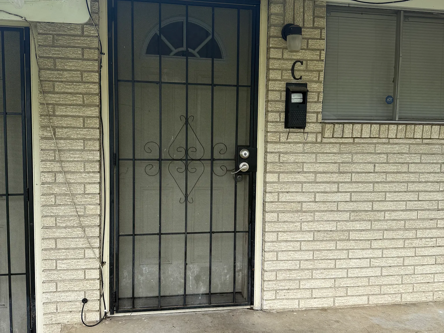 400 W Church Ave — Photo 1