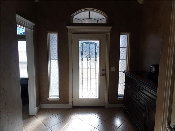 3rd image of 1205 Rosewood