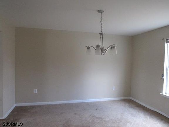 5th image of 307 S Zenia Ave