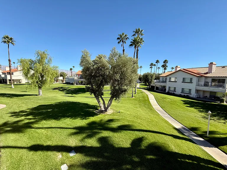 Vista Lago Cir N — Photo 22