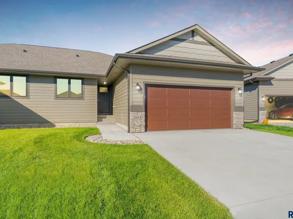 2013 S Sonoma Pl, Sioux Falls, SD 57106