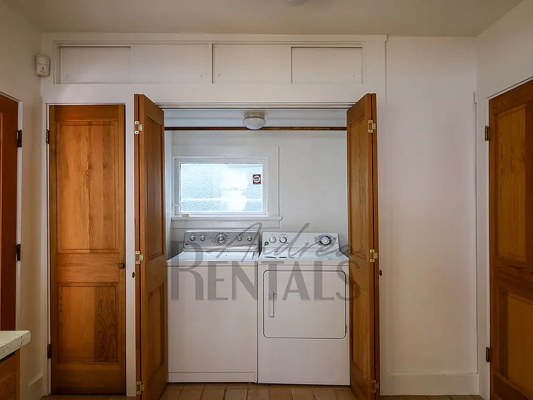 6011 Hillegass Ave — Photo 11