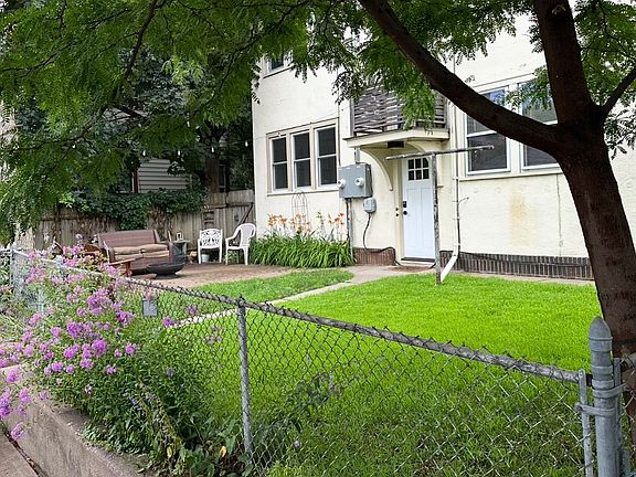 5th image of 584 Lexington Pkwy N APT 1
