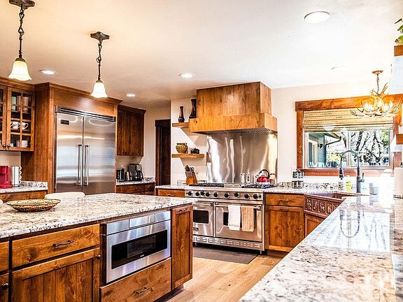 Kitchen with the viking appliances