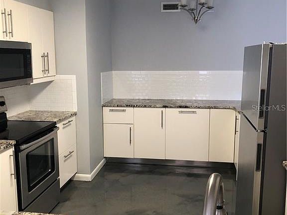 2nd image of 3205 W San Jose St
