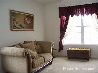 3rd image of 3002 Turnberry Ln