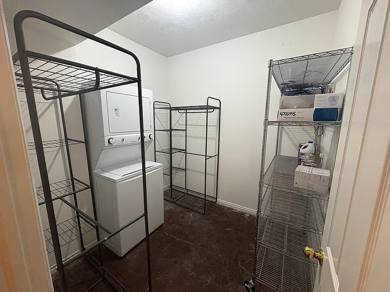 2334 Webb Cir #BASEMENT — Photo 12