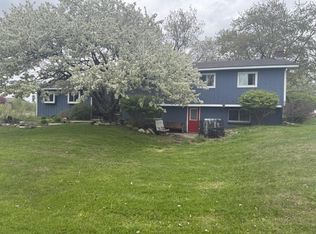 3111 Howland Rd, Almont, MI 48003