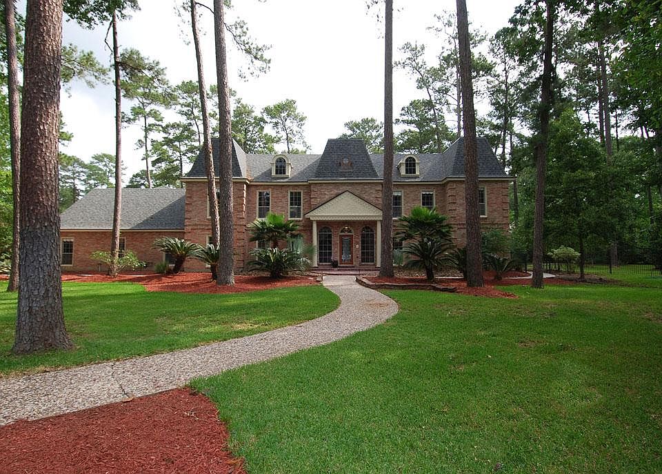 1st image of 2602 Valley Manor Dr