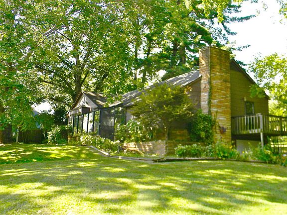 3rd image of 1005 Highland Dr