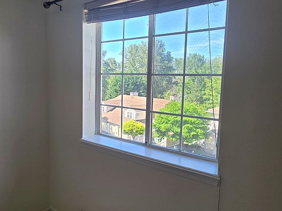 5th image of 2680 118th Ave SE Unit 13302