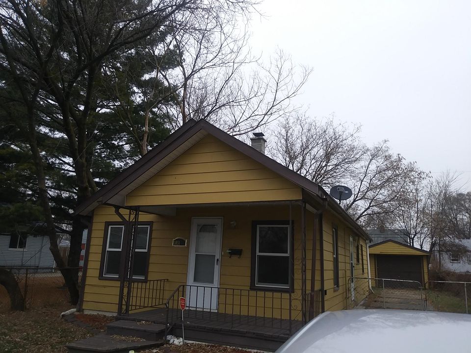 1st image of 11093 Essex Ave