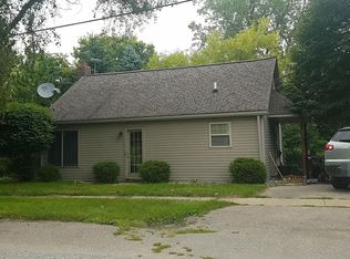 921 S Front St, Chesaning, MI 48616