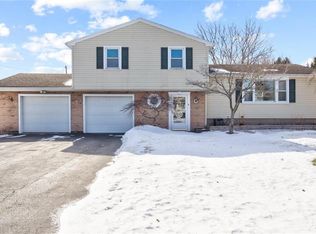 1633 Hermance Rd, Webster, NY 14580