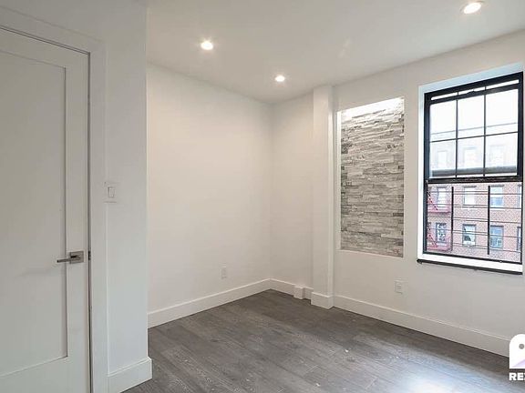 4th image of 65 Seaman Ave APT 3C