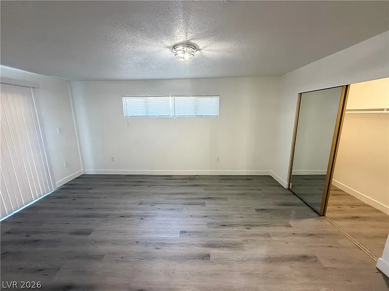 2030 Sunrise Ave #10 — Photo 15