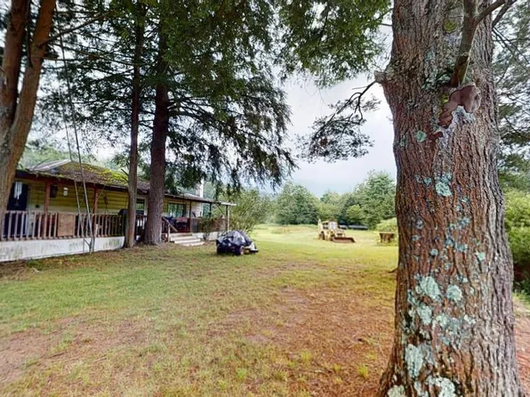 670 Wallis Run Ln, Trout Run, PA 17771