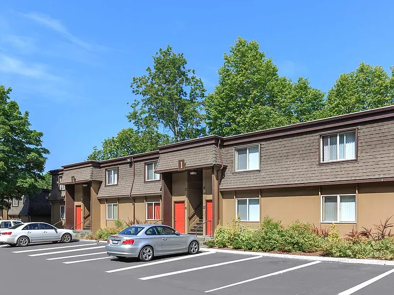 Fairwood Apartments — Photo 15