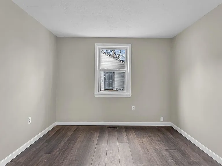 297 Elm St — Photo 28