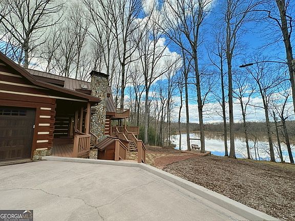 4th image of 8 Hutchinson Lake Rd