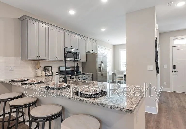 1733 Perimeter Loop — Photo 44