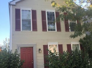 25 Harmony Ln, Romeoville, IL 60446