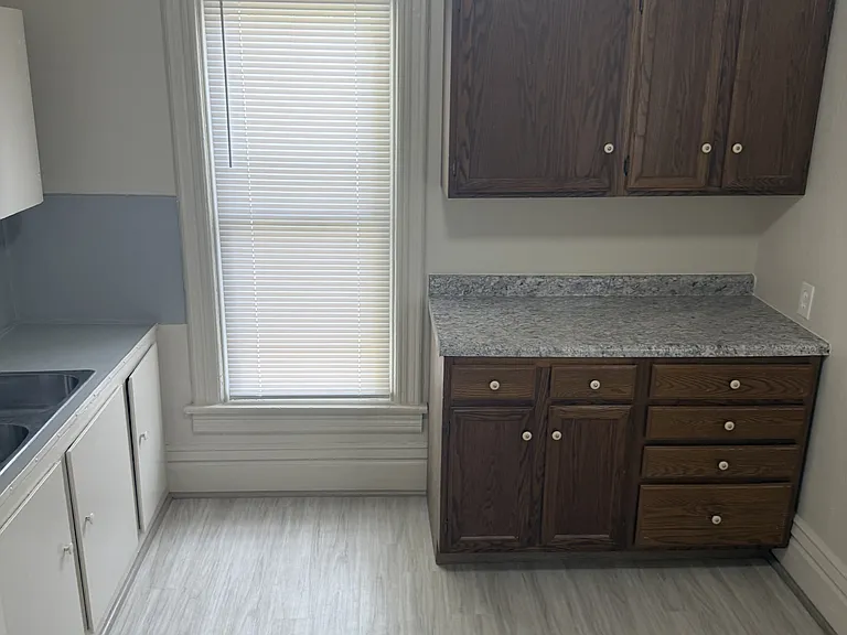 423 Marion St #2 — Photo 3
