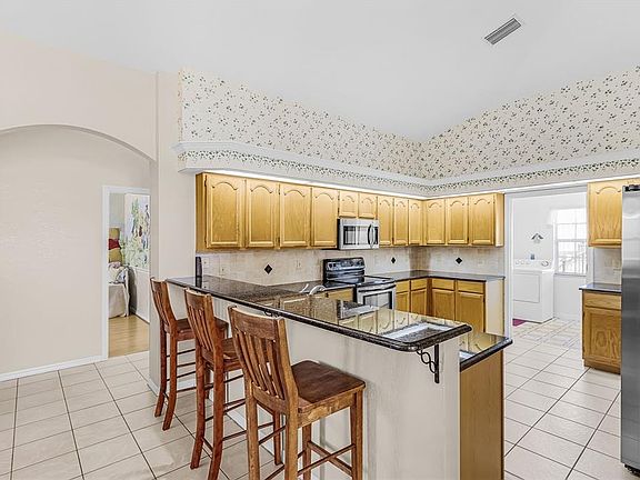 5th image of 23270 HAINLIN AVENUE