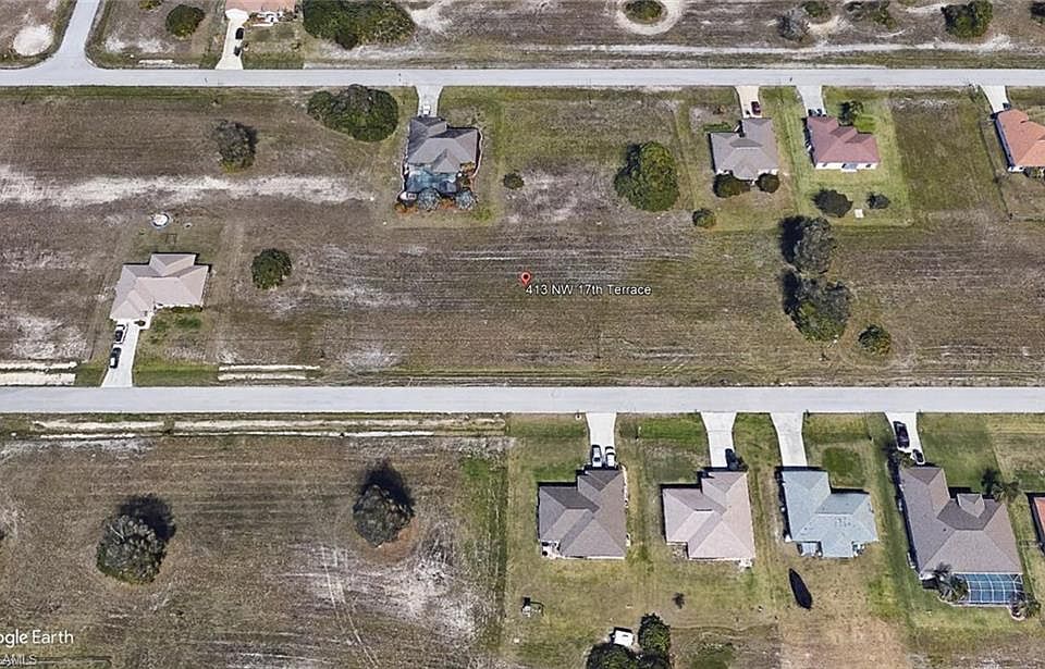 2nd image of 413 NW 17th Ter