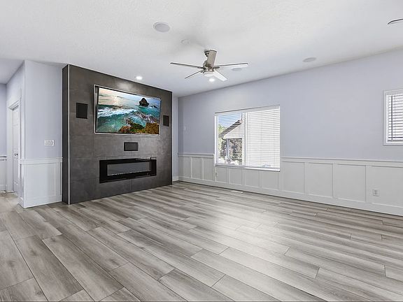 5th image of 989 S Cinnamon Ridge Dr