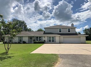 10931 Koelemay Dr, Beaumont, TX 77705