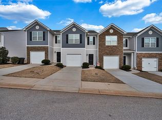 105 Moorlyn Ln, Greer, SC 29650