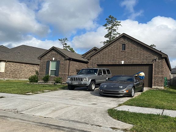 2nd image of 5927 Rivergrove Bend Dr